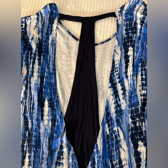 Venus/Lascana Black and Blue T-Back Top - Picture 5 of 7